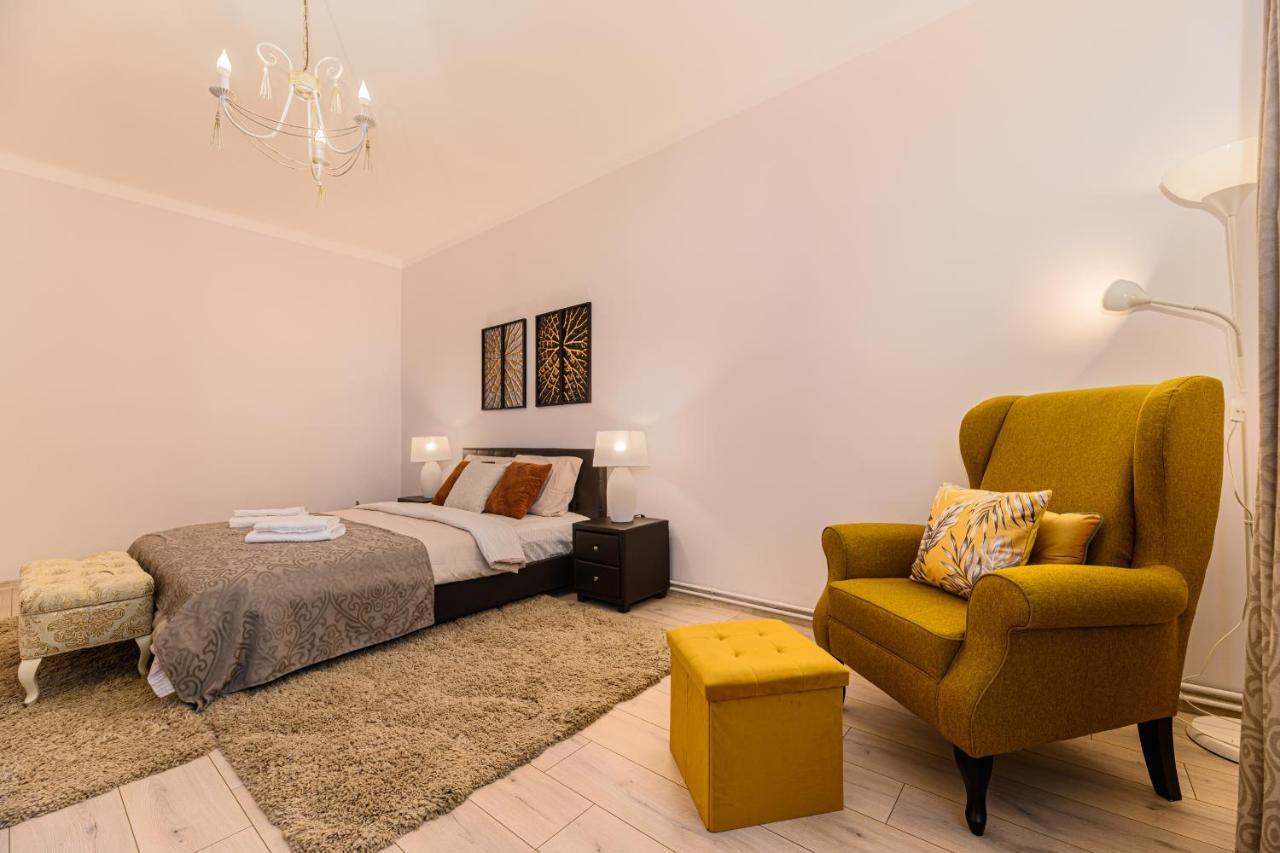 Chic&View Brasov Apartment Esterno foto