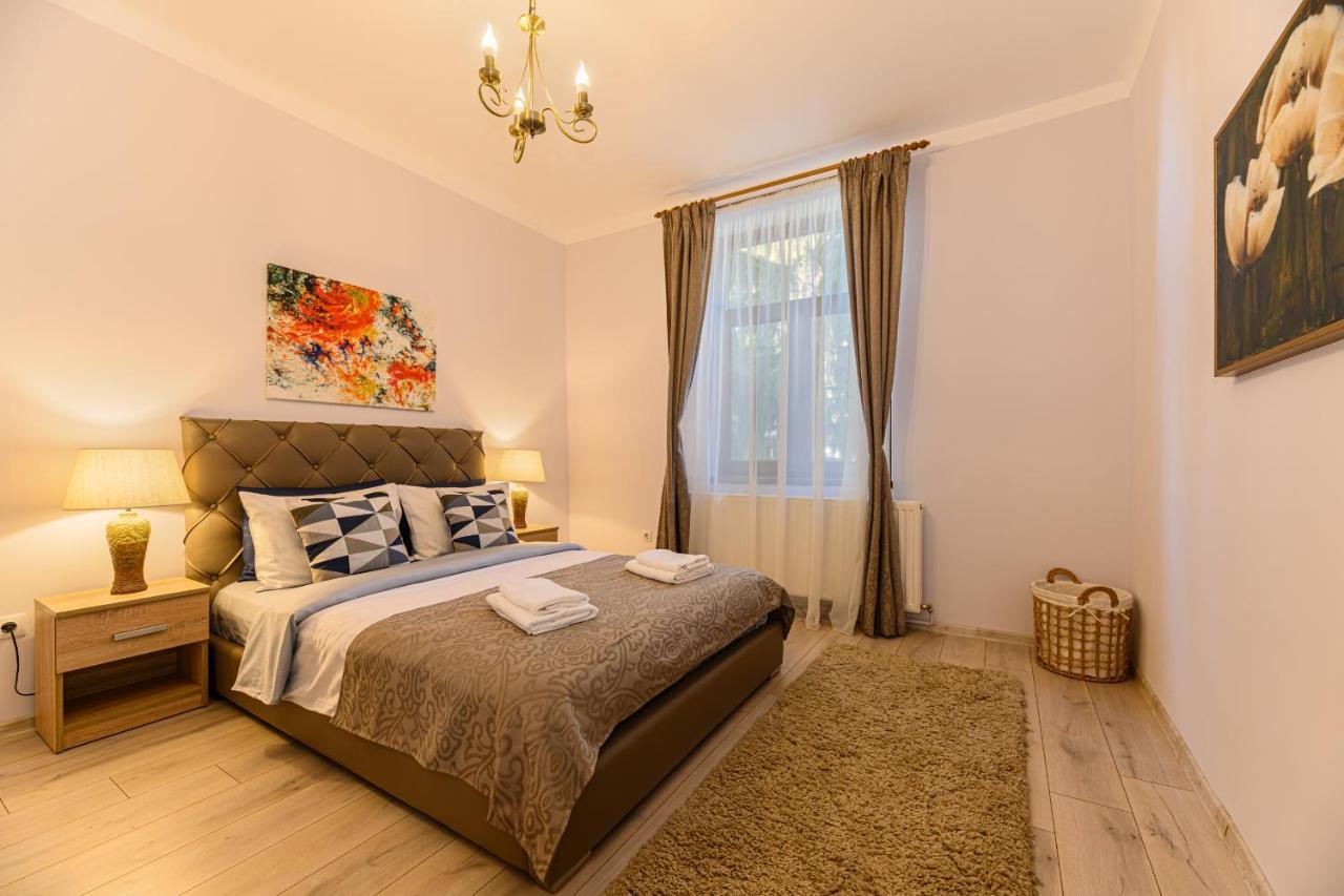 Chic&View Brasov Apartment Esterno foto