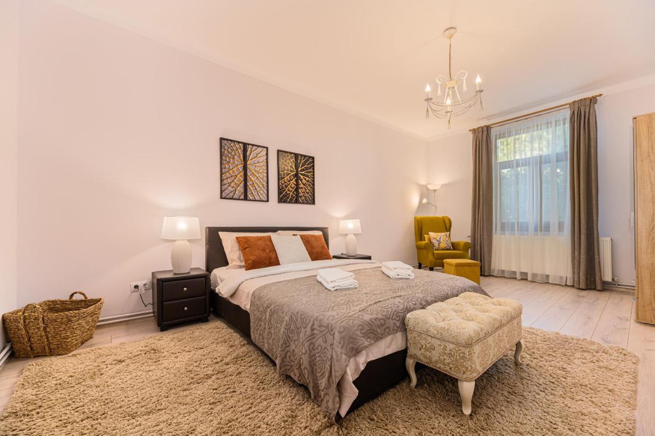 Chic&View Brasov Apartment Esterno foto