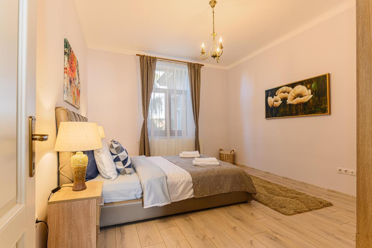 Chic&View Brasov Apartment Esterno foto